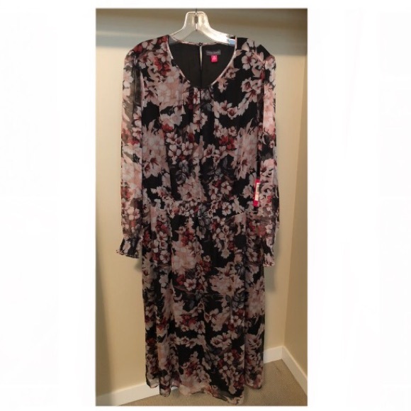 Vince Camuto Dresses & Skirts - Vince Camuto Floral Dress - 2X